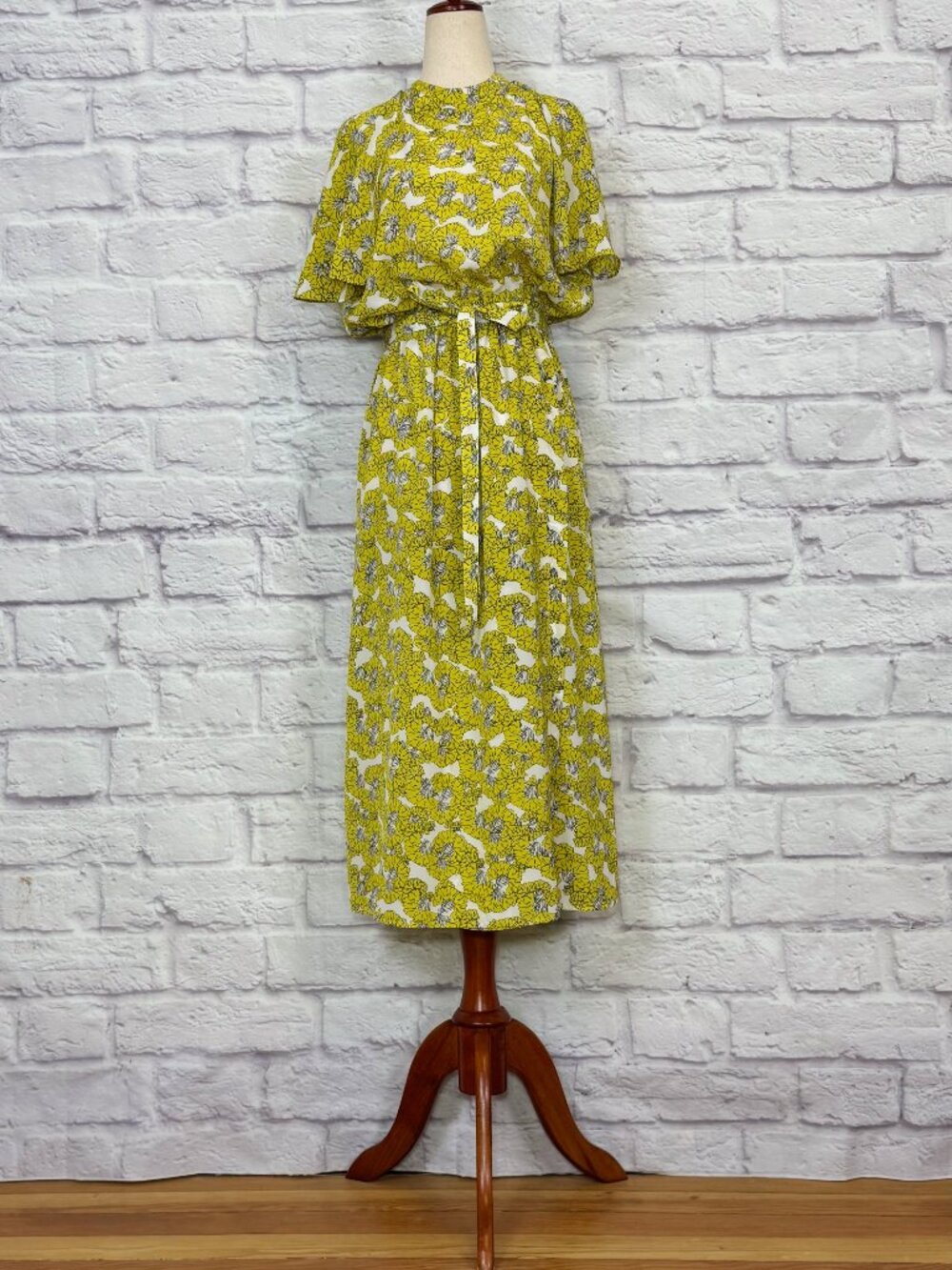 Robert Rodriguez Dania Floral Faux Wrap Midi Dress